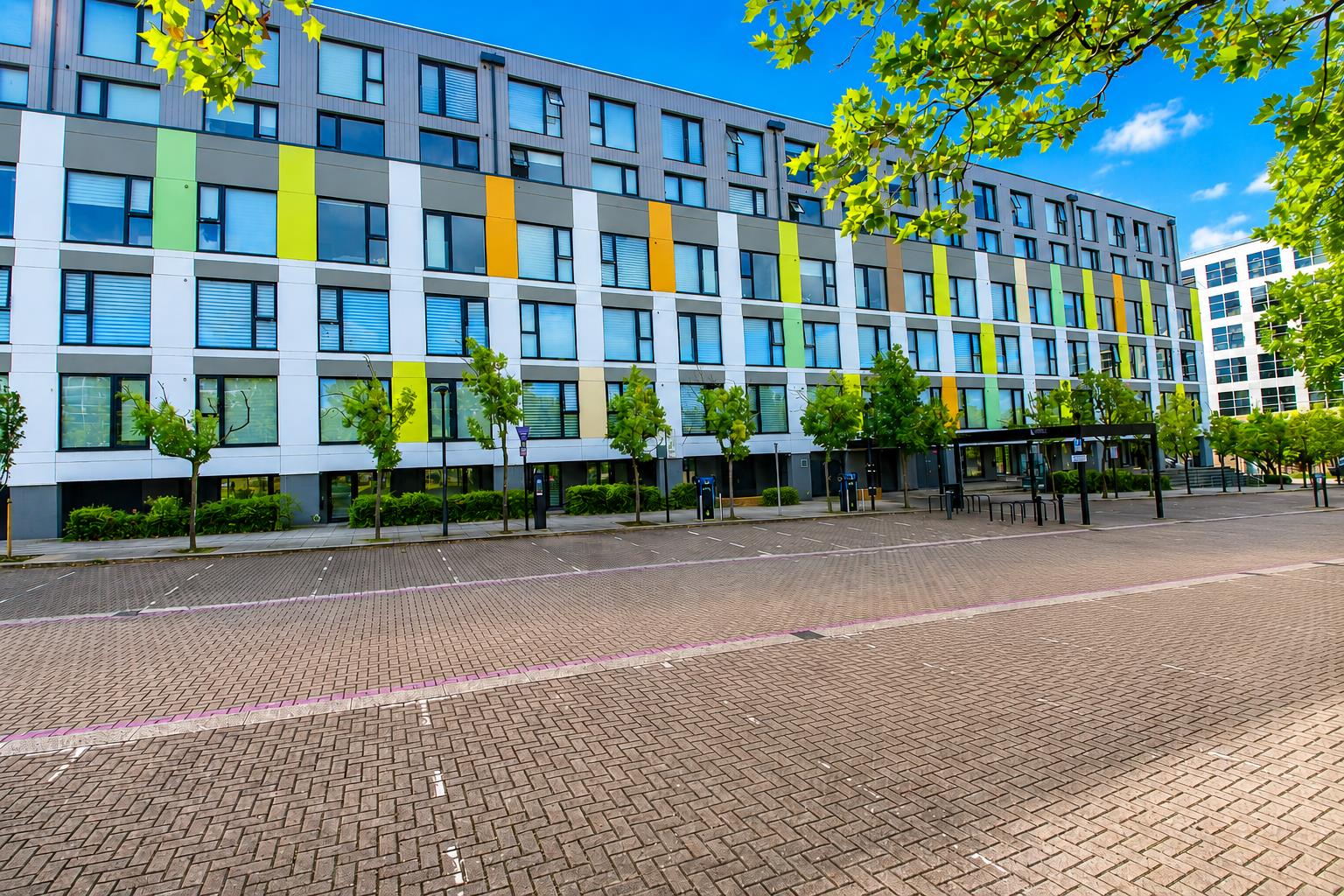 Silbury Boulevard, Milton Keynes